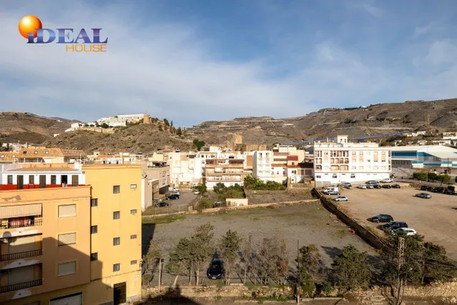 ESTUPENDO ATICO JUNTO AL MAR CON TERRAZA FANTASTICA — 33