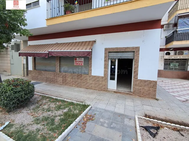 Local comercial 173m² en alquiler - LAS CUMBRES