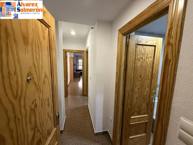 Piso amueblado con piscina, terraza y cochera en Las Gabias · 700 € — 17