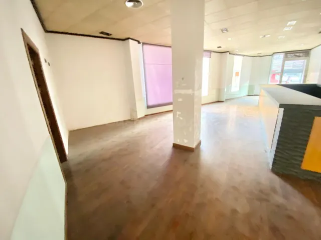 Local Comercial en Avenida Europa, para empezar a funcionar - foto 4