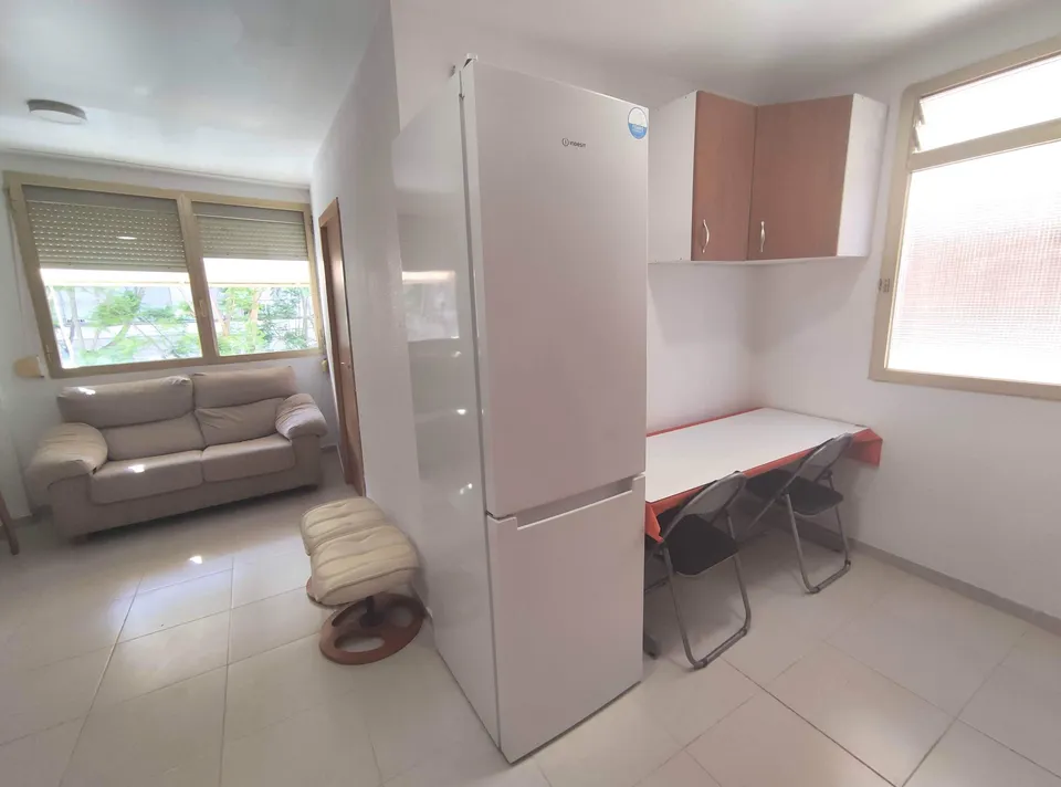 Piso de 6 dormitorios y 2 baños compartidos para estudiantes en zona CEU Cardenal Herrera de San Jos