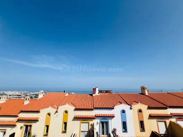 IMPECABLE CASA ADOSADA EN BENALMÁDENA PUEBLO CON VISTAS DESP - foto 2