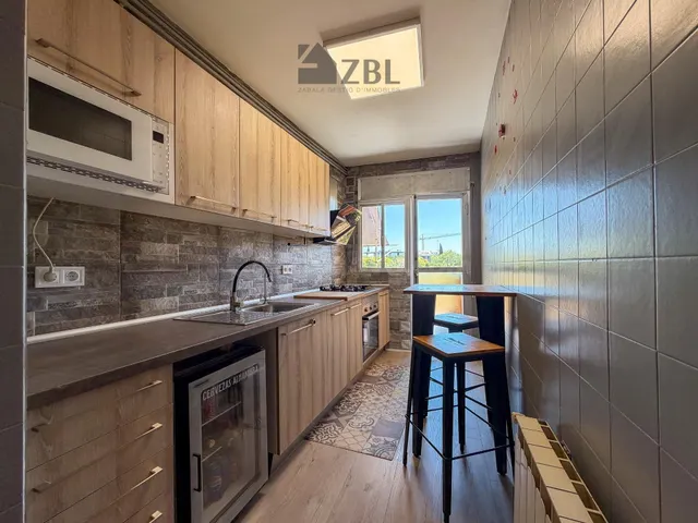 PISO EXTERIOR DE 90 m2 CON TERRAZA, BALCÓN Y VISTAS DESPEJADAS EN SANTPEDOR — 4