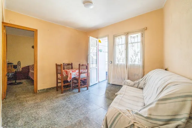 OPORTUNIDAD DE INVERSIÓN EN MONTSERRAT – VIVIENDA CON INQUIL