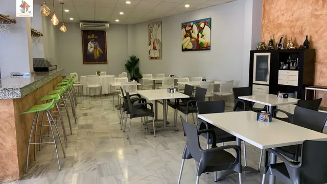 ALQUILER CON TRASPASO DE RESTAURANTE CON GRAN TERRAZA - VALLEGRANDE - SESEÑA — 7