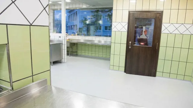 Local Comercial de 308 m2 en Alquiler en El Rodeo – Ideal Clínica, Súper u Oficinas — 16