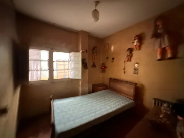 CASA PARA REFORMAR CON TERRENO PRÓXIMO - SAN LORENZO — 11