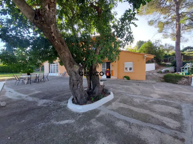 CHALET CON VISTAS ESPECTACULARES Y EN PLENA NATURALEZA - foto 3
