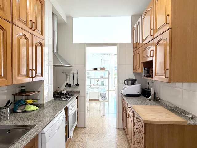 EXCLUSIVA VIVIENDA CON TERRAZA Y ESPECTACULARES VISTAS EN LA ZONA ALTA DE BARCELONA — 16