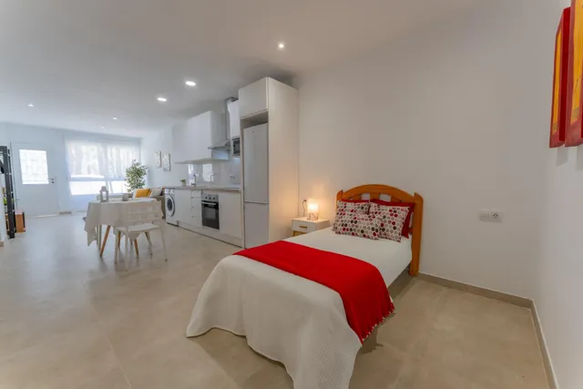 ¡Tu nuevo hogar a estrenar frente al parque en Altabix! — 21