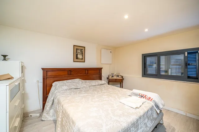 Chalet reformado con piscina, dos apartamentos independientes y garaje en Las Maravillas — 39