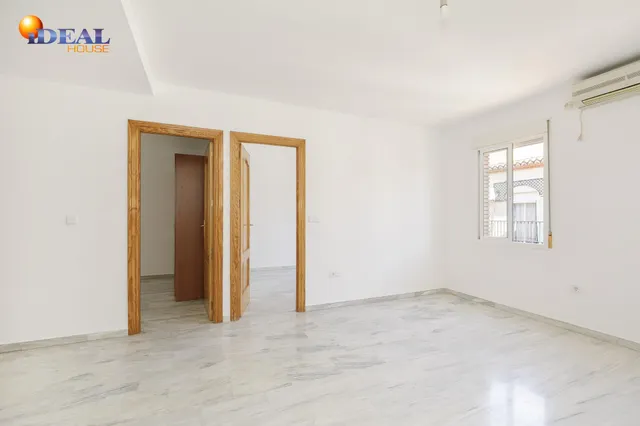 Piso con garaje y trastero — 8