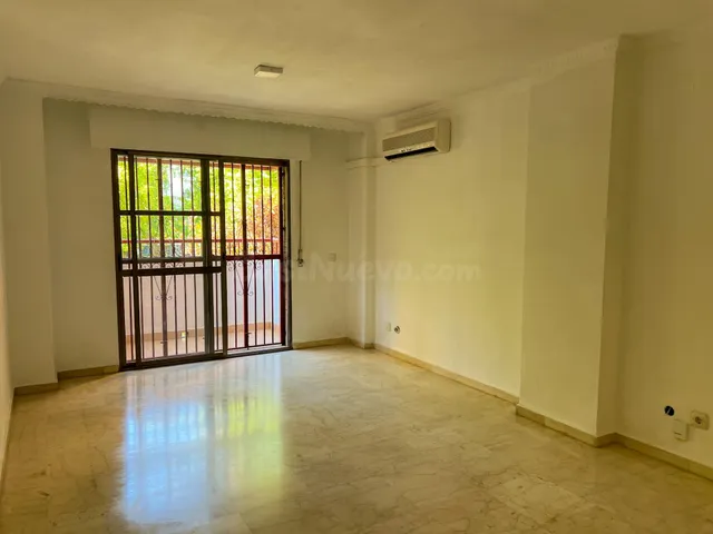 Piso en Venta - Sevilla | 3 Dormitorios | Primera Planta Ext - foto 2