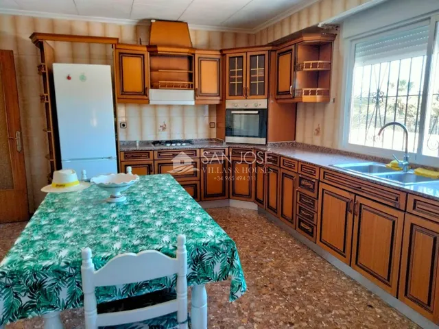 SE VENDE CHALET EN ELCHE — 3