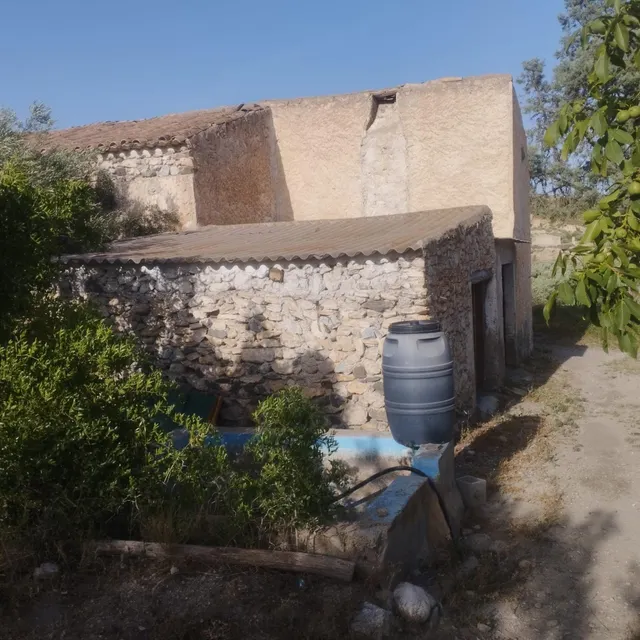LÚCAR( ALMERÍA ). VENTA DE CORTIJO CON TERRENO. — 14