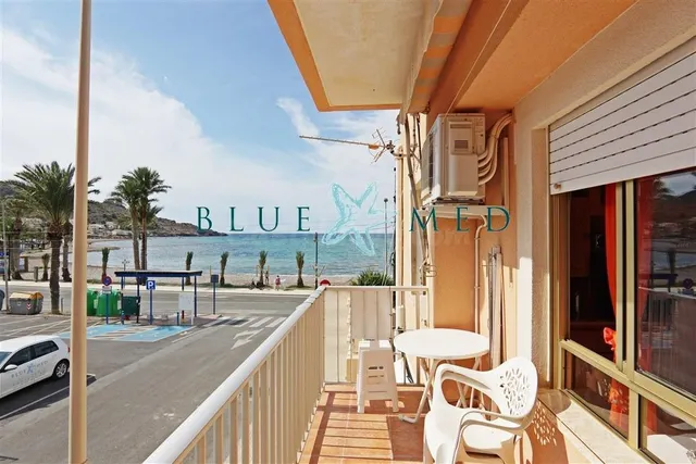 PISO EN VENTA EN LA AZOHÍA A TAN SOLO 20 METROS DE LA PLAYA - foto 4