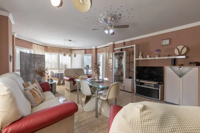 Chalet 6 habitaciones 350m² en venta - Sierra de huetor y la - foto 3
