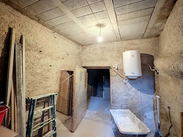 Amplia casa de pueblo de 276m2 en Abrucena lista para vivir — 46