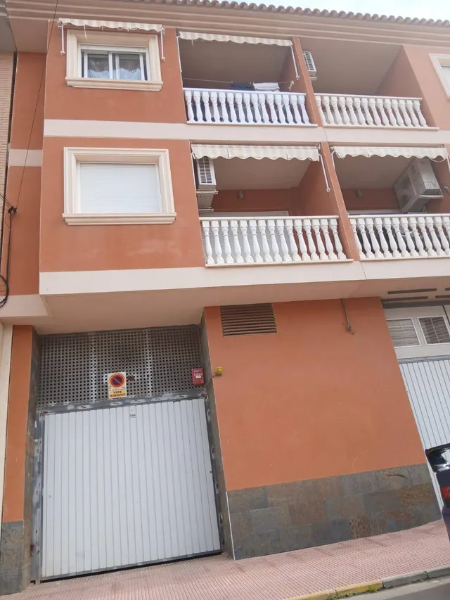 Piso de 1 dormitorio con terraza, garaje y trastero en Los Alcázares — 9