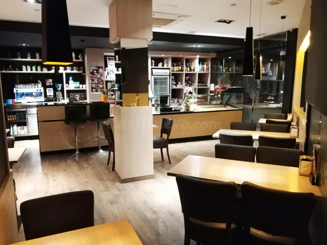 Local comercial amb múltiples possibilitats a la zona de Set