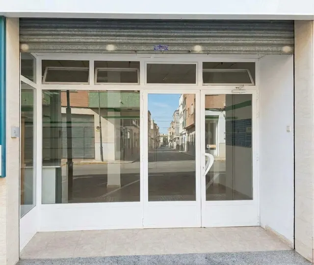 Local comercial impecable y versátil a pie de calle en Muro  - foto 2