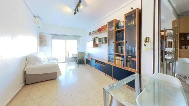 ¡Oportunidad en Quart de Poblet! Vivienda luminosa, reformada y lista para entrar a vivir. — 4
