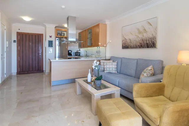 Atractivo apartamento de 2 dormitorios con amplia terraza en monte carrera. impresionantes vistas al mar. trastero y plaza de garaje. piscina comunitaria climatizada. — 9
