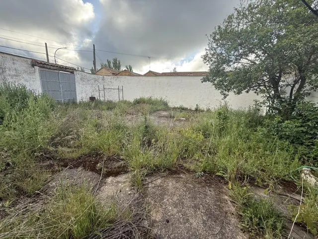 Venta de Adosado a reformar, en Sahagun, León. - foto 2