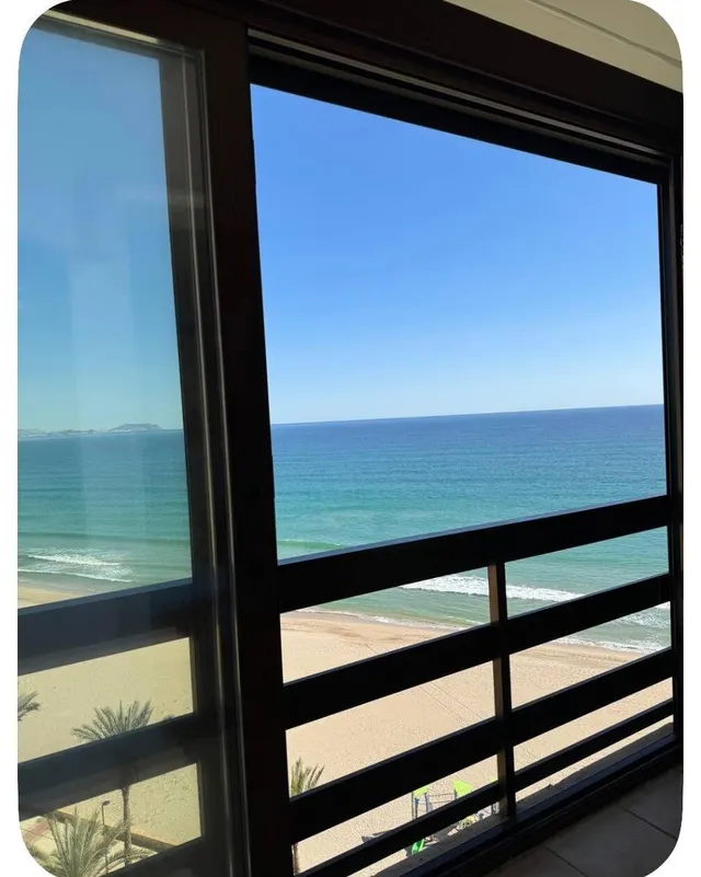 VIVIENDA EN PRIMERA LÍNEA DE PLAYA CON VISTAS AL MAR — 13