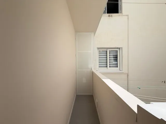 Apartamento totalmente reformado con vistas al mar y a 100 metros del puerto. con 3 dorm. 2 baños. superficie de 100 m2. — 14