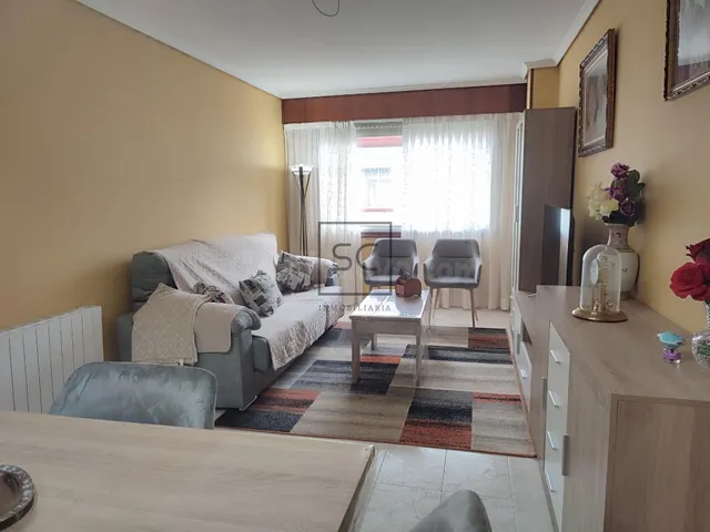 Amplio piso en San Juan Ferrol