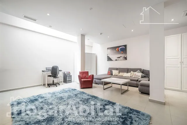 ¡EXTRAORDINARIO CHALET! AMPLIO Y SEMINUEVO CON PISCINA PRIVADA Y TRES TERRAZAS — 9