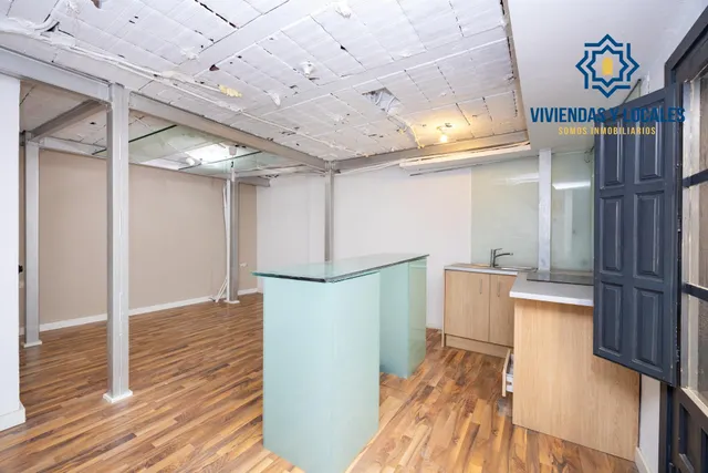ATENCIÓN INVERSORES. Edificio comercial en pleno centro de Granada, entre Puentezuelas y Alhóndiga — 21