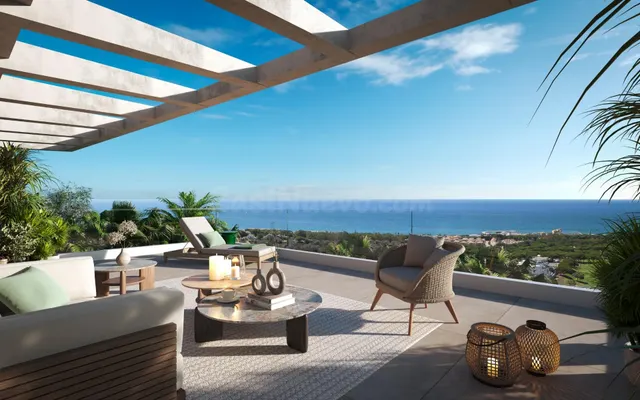 Ático de 4 dormitorios, 4 baños, vistas al mar. Cabopino, Ma