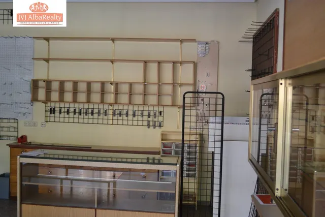 INTERESANTE LOCAL COMERCIAL EN VENTA EN ZONA estación-PARQUE LINEAL — 3