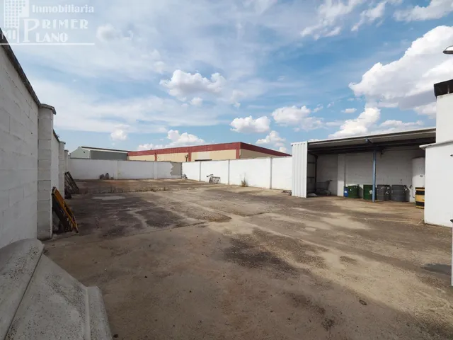 Amplia Nave Industrial en Tomelloso - Oportunidad Única por €650,000 — 18