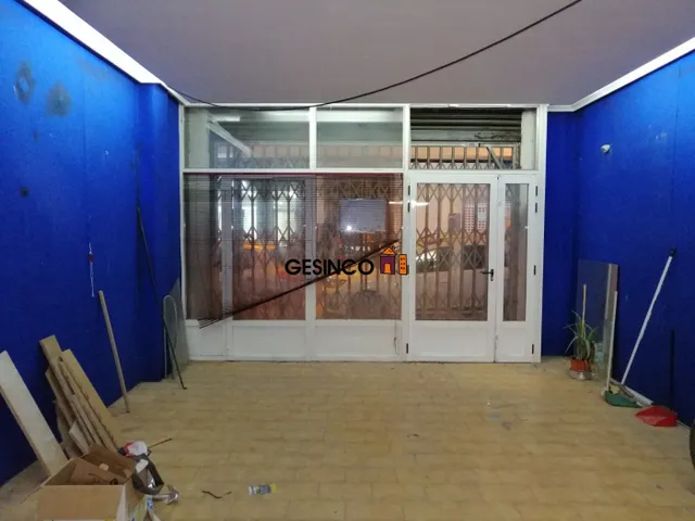 LOCA COMERCIAL EN LA CALLE MAS COMERCIAL DE LA POBLACIÓN