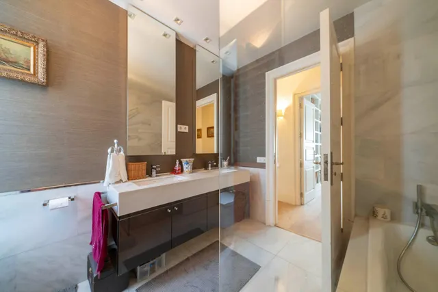 VIVIENDA DE AUTOR | 178 m2 | 7ª PLANTA | 5 DORMITORIOS | PARQUE DE LAS AVENIDAS — 39