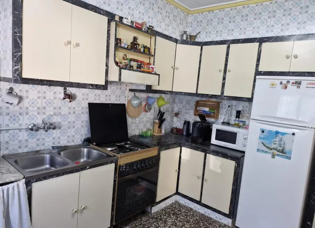 CASA CON TERRENO EN HONDON DE LAS NIEVES — 13
