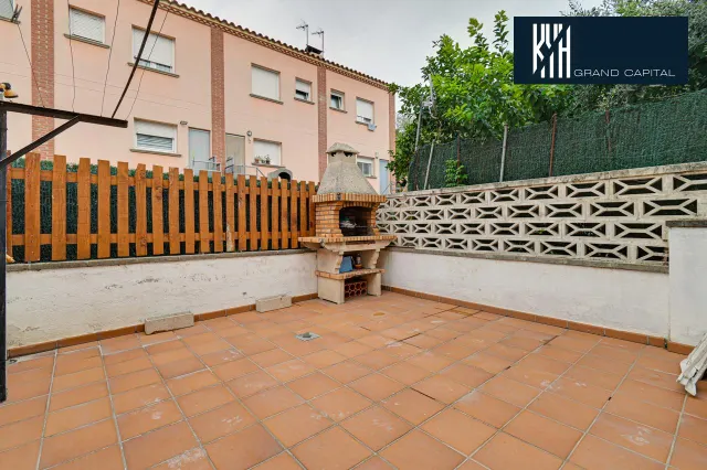 CASA EN ANGLÈS — 46