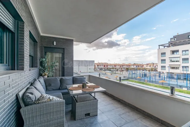 Exclusiva vivienda en Residencial Nevada — Urbanización de l - foto 3