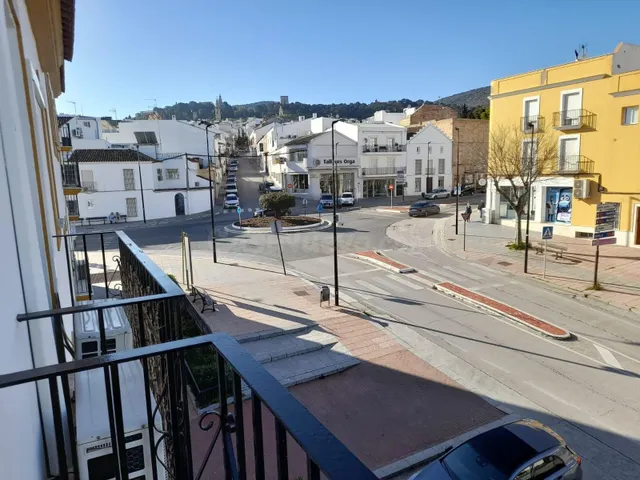 Venta de piso en Estepa, zona Avenida de Andalucia. - foto 2