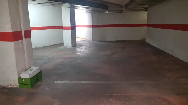 PARKING EN PONFERRADA — 2