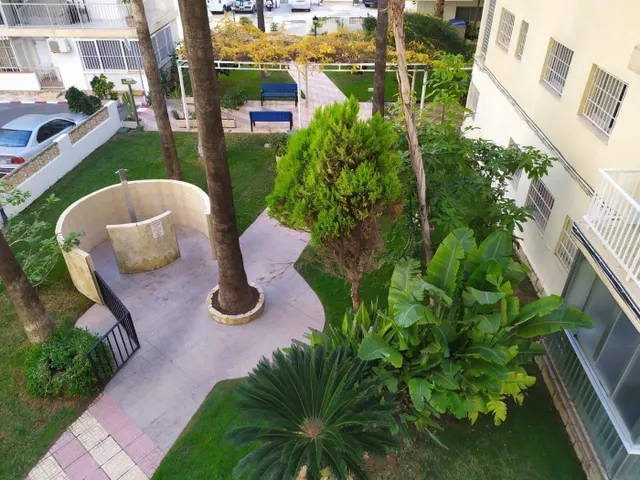 Amplio piso con vistas al mar y 4 dormitorios en 1 Línea playa Levante. — 6