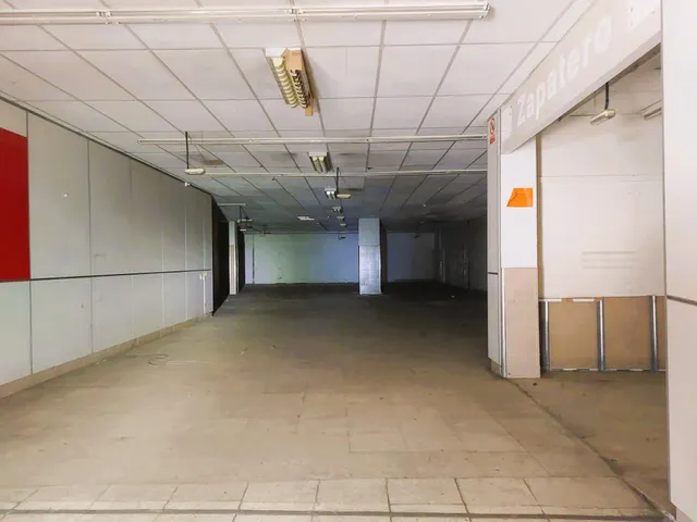 OPORTUNIDAD PARA INVERSORES Y CADENAS: MACROLOCAL DE 864 M2 UTILIDAD REAL EN LA AV. DE SANTIAGO (OURENSE) — 11