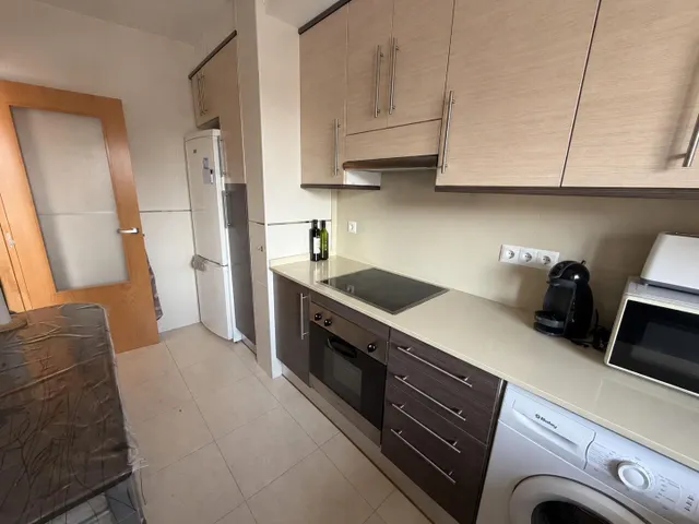 Piso con terraza, parking y piscina a 500 metros de la playa – la ràpita — 2