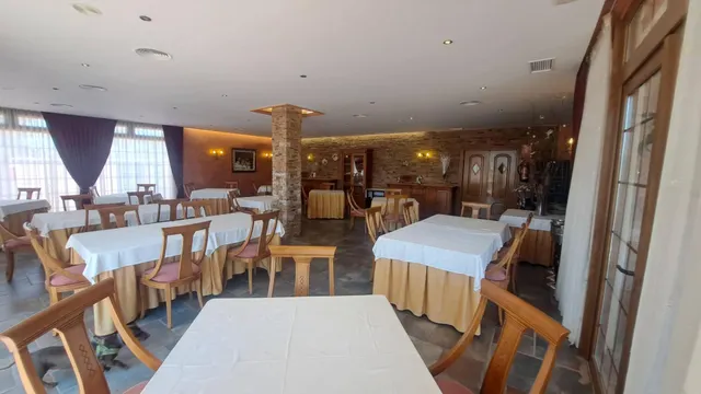 RESTAURANTE EN CABO ROIG. CON 871 M2. — 46