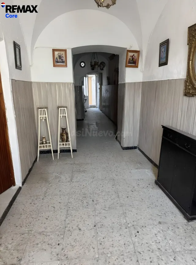 Oportunidad de Inversión: Casa con Patio y 4 Dormitorios en  - foto 3