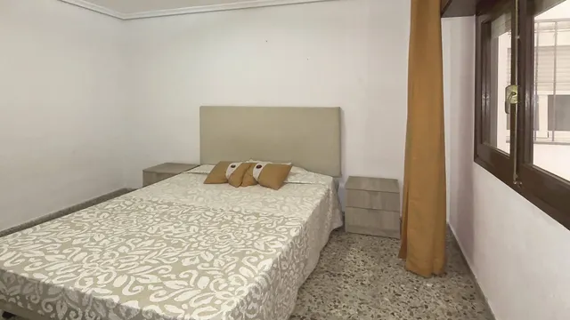 Piso en venta en Calle de Tomàs Ortuño — 16