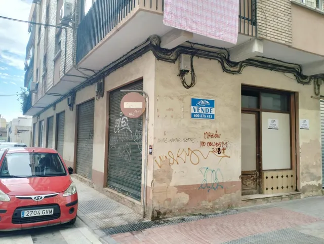 Local comercial 86m² en venta - Vias del tren